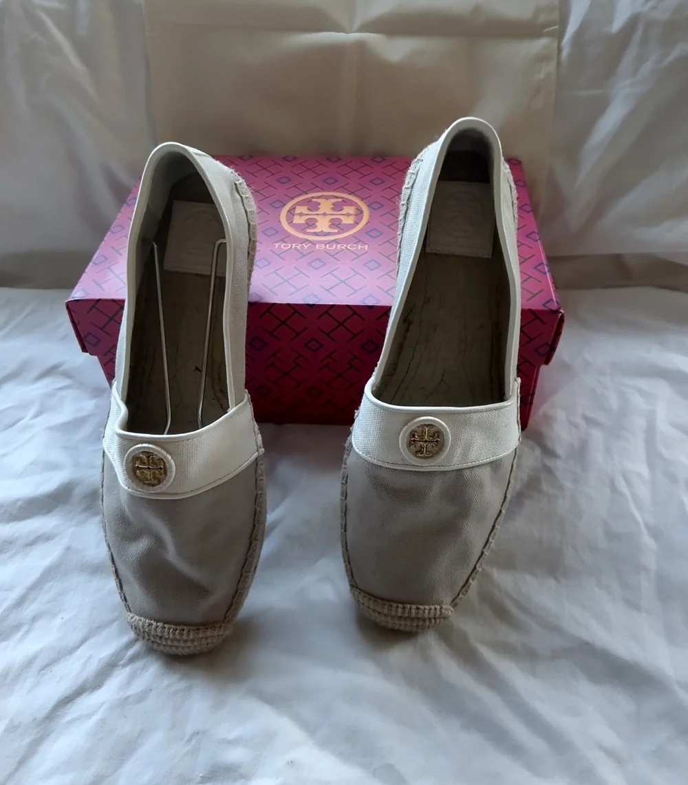 NWOT Tory Burch 'Lacey' Cream & Khaki Canvas Espadrilles with Logo Medallion